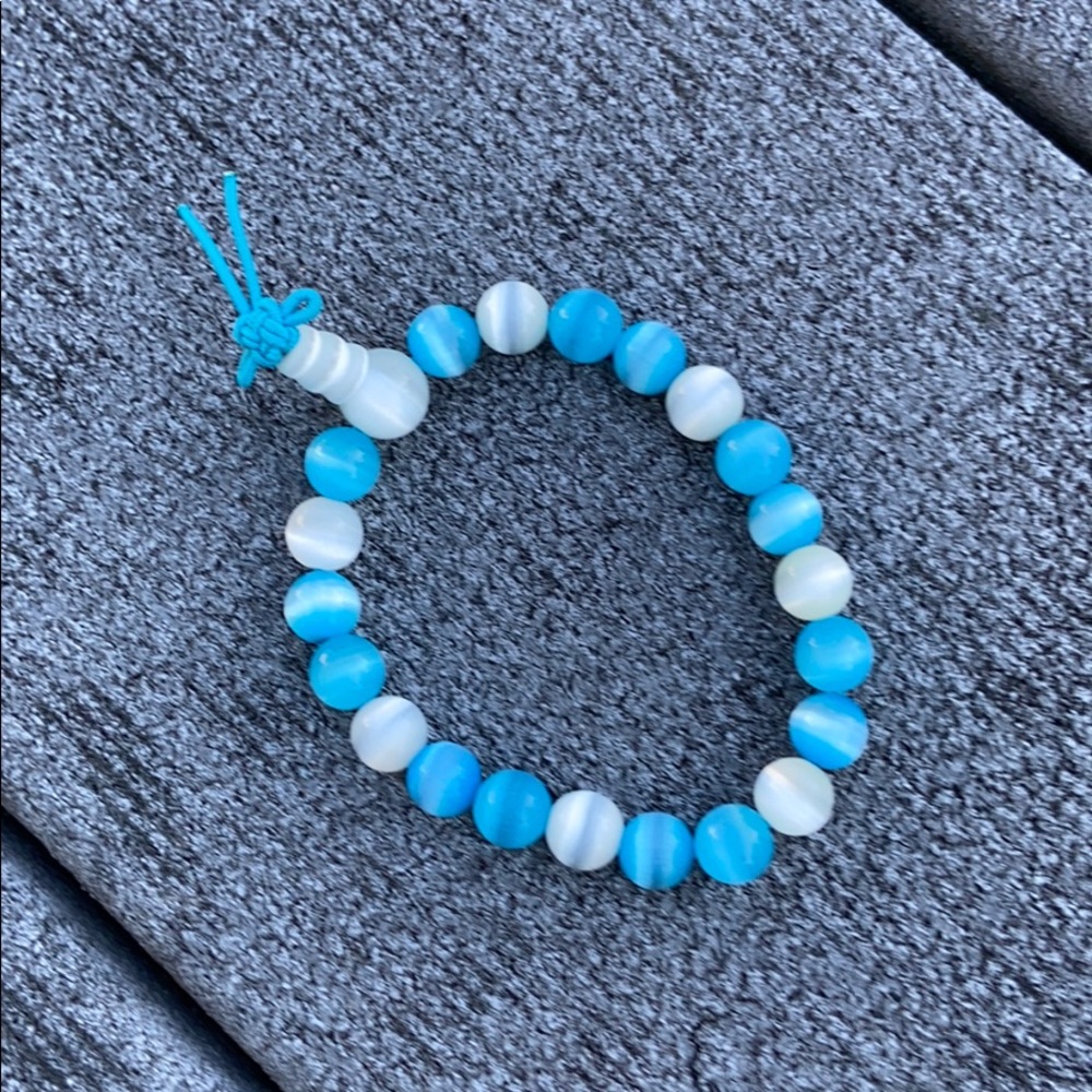 Stretchy Bead Bracelet